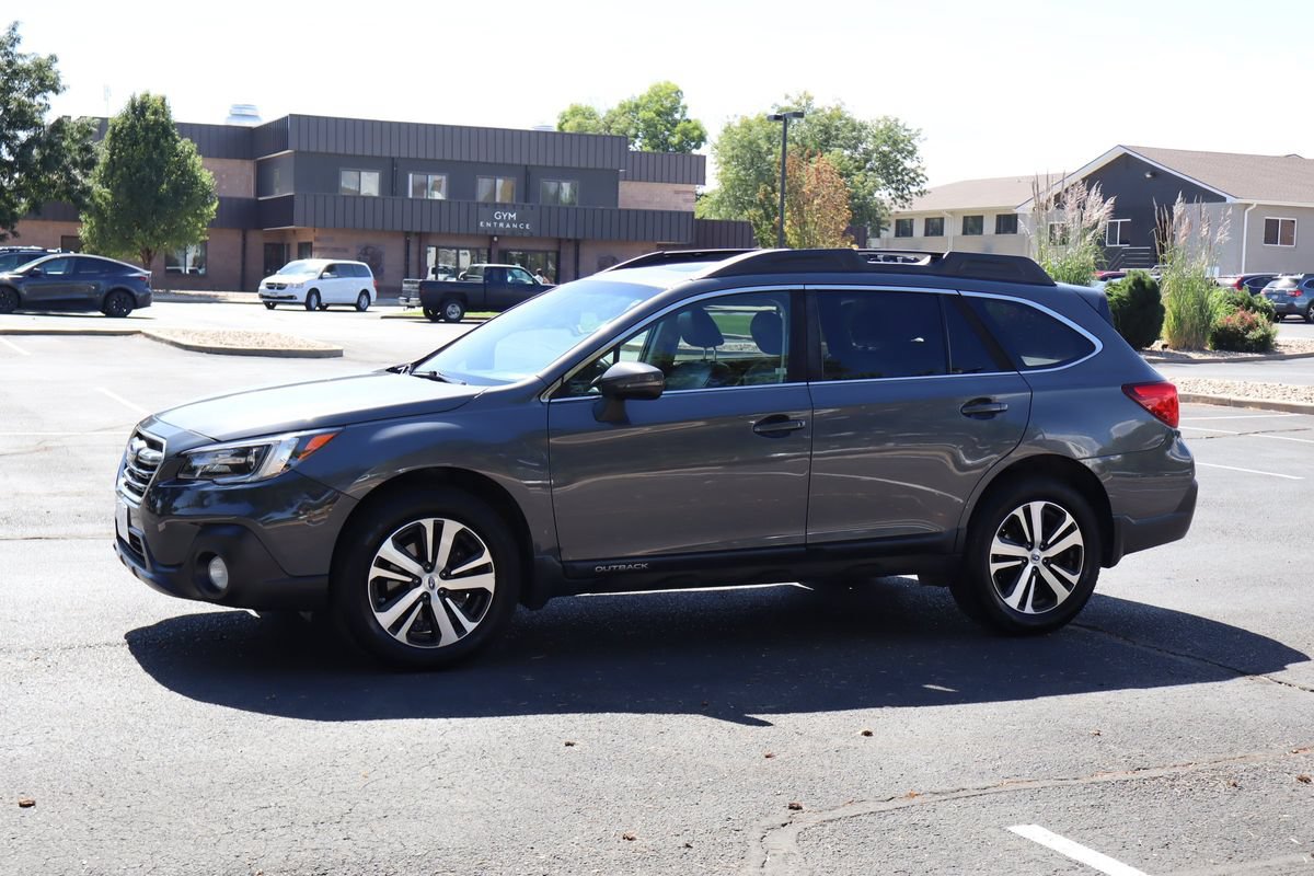 Used 2018 Subaru Outback 3.6R Limited AWD/4WD image 10
