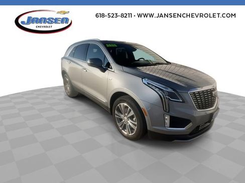 Used 2025 Cadillac XT5 Premium Luxury image 2