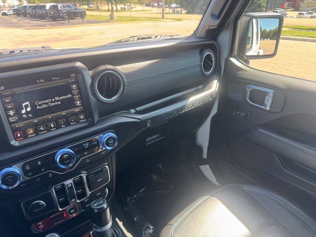 Used 2021 Jeep Wrangler Unlimited Rubicon 4xe w/ Steel Bumper Group AWD/4WD image 2