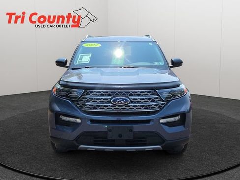 Used 2021 Ford Explorer Limited w/ Equipment Group 301A AWD/4WD image 2
