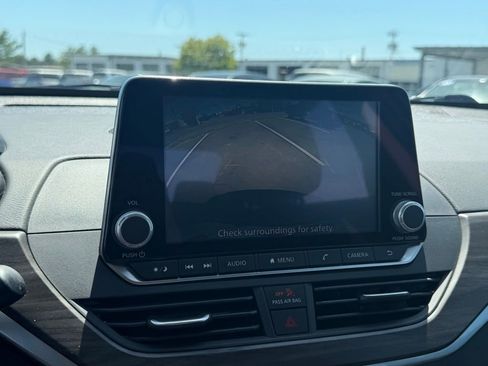 Used 2025 Nissan Altima 2.5 SV image 22