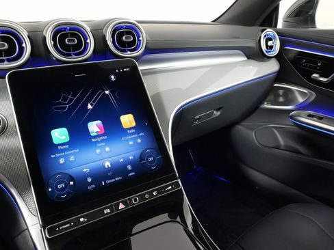 Used 2024 Mercedes-Benz CLE 300 4MATIC Cabriolet image 40