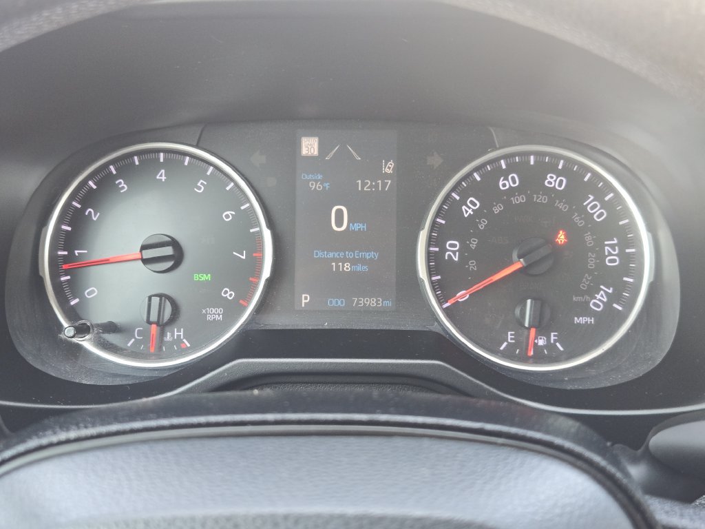 Used 2020 Toyota RAV4 XLE FWD image 17
