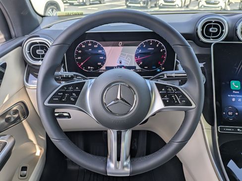 New 2025 Mercedes-Benz GLC 300 image 18
