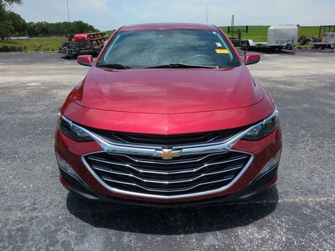 Used 2024 Chevrolet Malibu LT FWD image 3