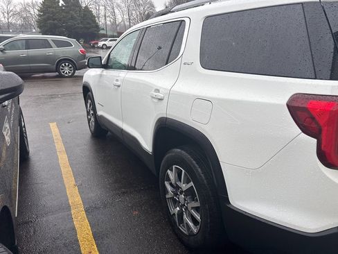 Used 2023 GMC Acadia SLT image 6