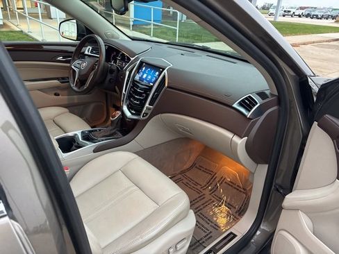 Used 2014 Cadillac SRX Luxury w/ Driver Awareness Package image 21