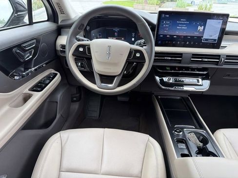 Certified 2023 Lincoln Corsair FWD w/ Equipment Group 101A image 27