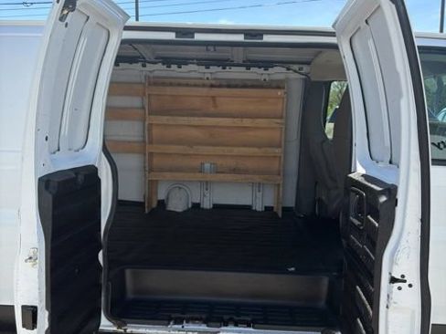 Used 2016 Chevrolet Express 2500 Extended RWD image 8