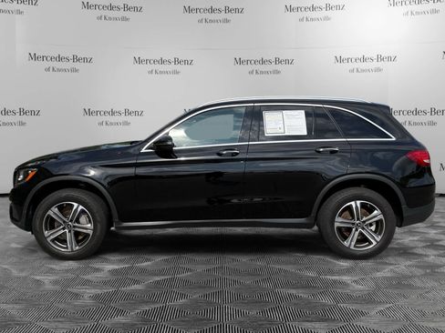 Used 2019 Mercedes-Benz GLC 300 image 2