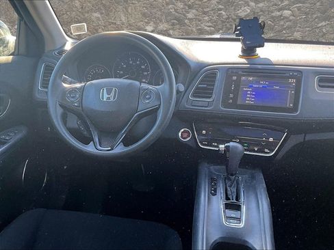 Used 2018 Honda HR-V EX image 5