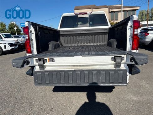 Used 2022 Chevrolet Silverado 3500 High Country image 35
