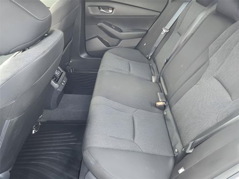 Used 2025 Honda Accord SE image 28