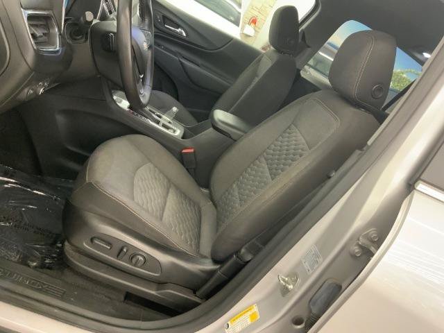 Used 2021 Chevrolet Equinox LT w/ Driver Convenience Package AWD/4WD image 11