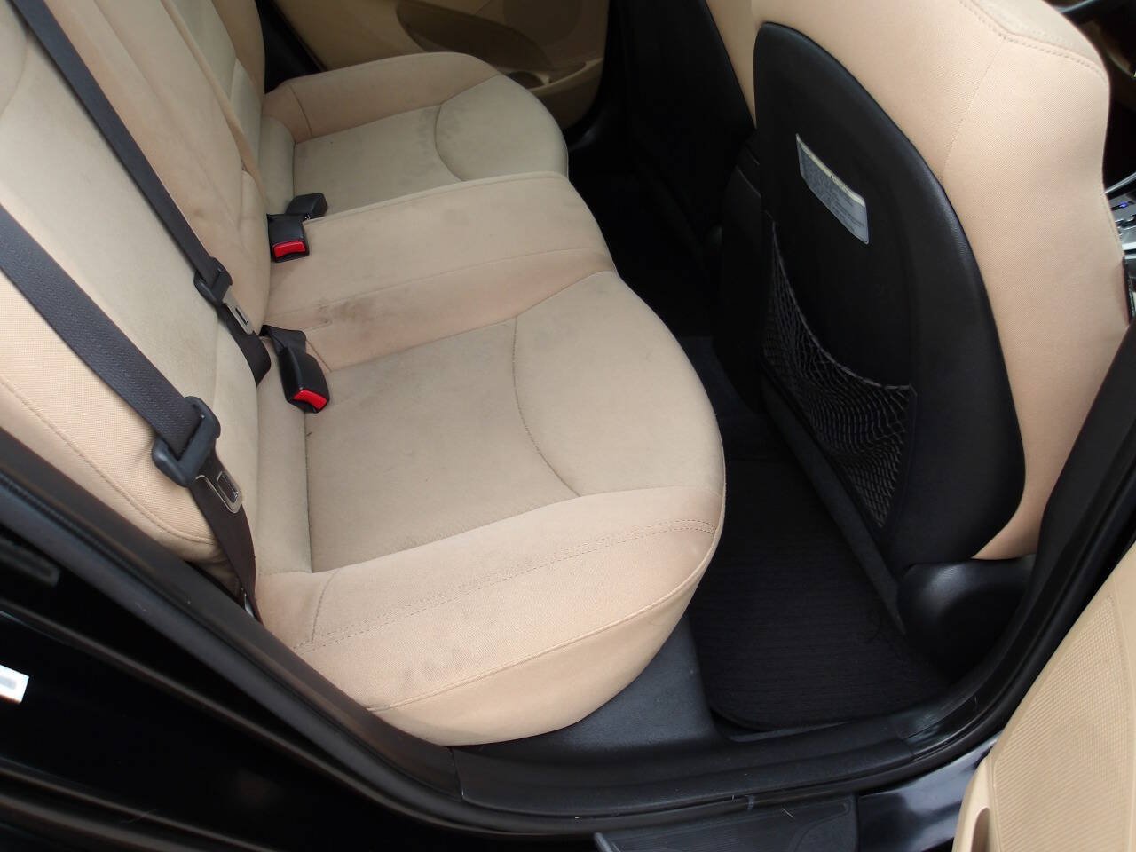 Used 2013 Hyundai Elantra GLS w/ Preferred Pkg FWD image 23