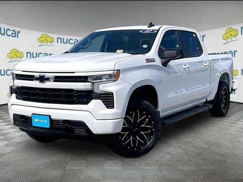 Used 2022 Chevrolet Silverado 1500 RST w/ Z71 Off-Road Package AWD/4WD image 3