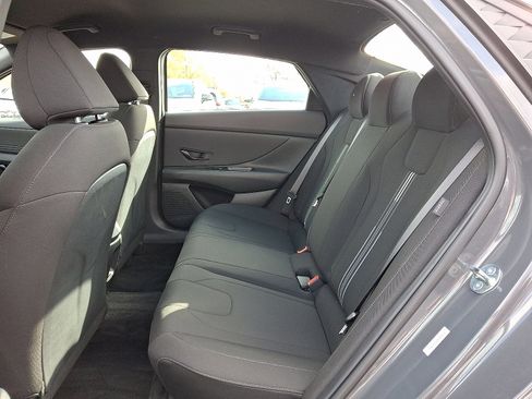 Used 2025 Hyundai Elantra Sport image 10