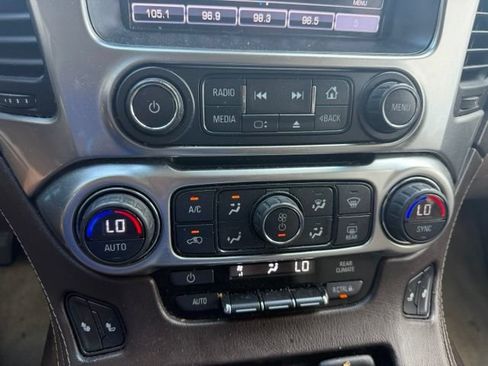 Used 2015 Chevrolet Suburban LT RWD image 8