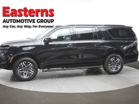 Used 2025 Chevrolet Suburban Z71 AWD/4WD image 63