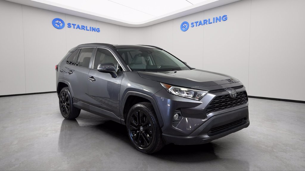 Used 2020 Toyota RAV4 XLE Premium FWD image 14