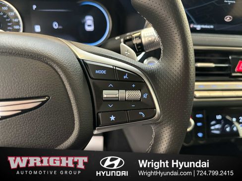 Certified 2025 Genesis G70 2.5T image 20