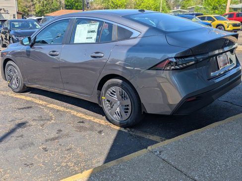 New 2026 Nissan Sentra SV FWD image 6