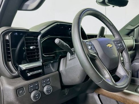 Used 2025 Chevrolet Silverado 2500 High Country w/ Technology Package image 10