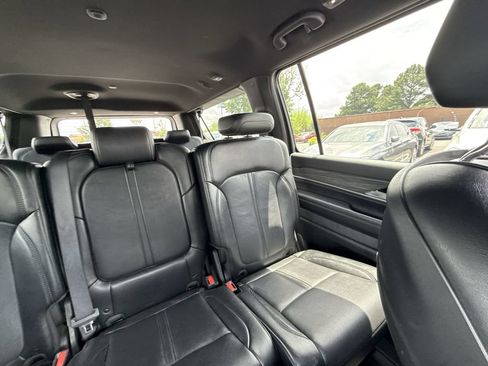Used 2024 Jeep Wagoneer L Series III w/ Flexible Seating Group AWD/4WD image 14