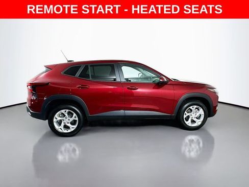 Used 2024 Chevrolet Trax LS w/ LS Convenience Package image 5