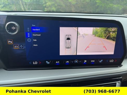 Certified 2025 Chevrolet Traverse LT w/ Driver Confidence Package AWD/4WD image 16