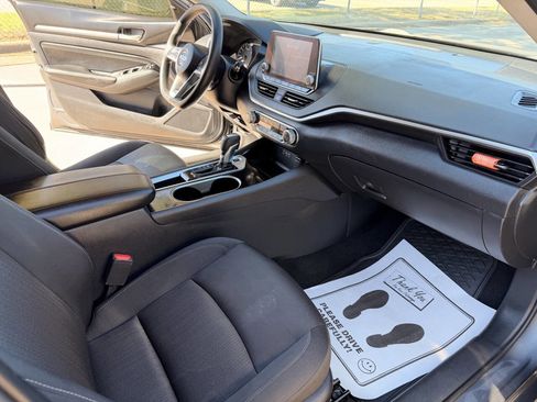 Used 2021 Nissan Altima 2.5 SV image 5