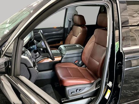 Used 2019 Chevrolet Tahoe Premier w/ Premier Plus Edition AWD/4WD image 9