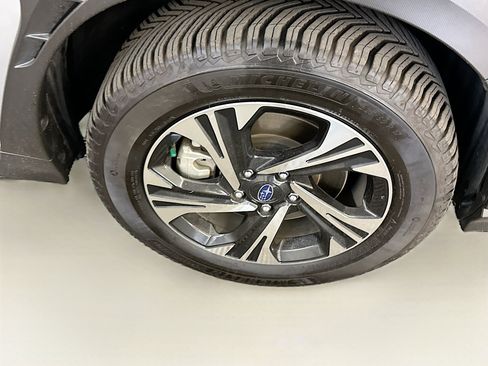 Used 2024 Subaru Crosstrek 2.0i Premium w/ Crosstrek Mirror Package AWD/4WD image 11