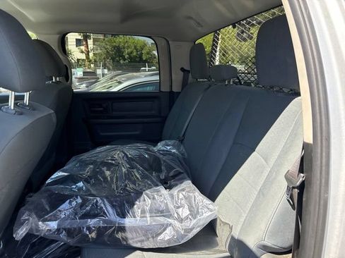 Used 2018 RAM 2500 Tradesman w/ Chrome Appearance Group AWD/4WD image 8