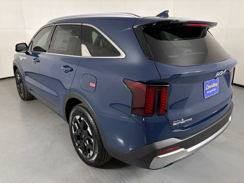 New 2026 Kia Sorento S w/ S Panoramic Sunroof Package FWD image 6