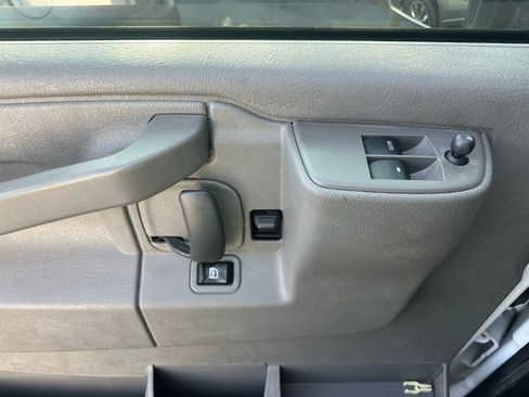 Used 2019 Chevrolet Express 2500 w/ Driver Convenience Package image 12