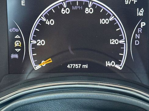 Used 2020 Jeep Grand Cherokee Altitude RWD image 28