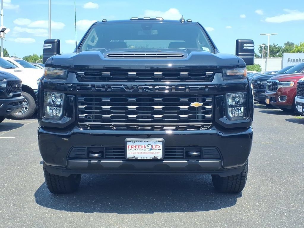 Used 2022 Chevrolet Silverado 2500 Custom w/ Custom Value Package AWD/4WD image 2