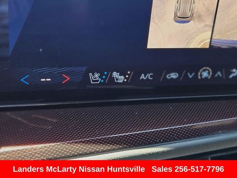 Used 2024 Chevrolet Traverse RS w/ LPO, Floor Liner Package FWD image 22