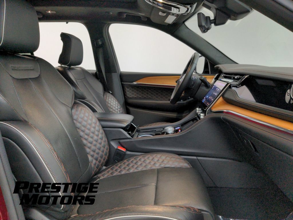 Used 2022 Jeep Grand Cherokee Summit AWD/4WD image 28