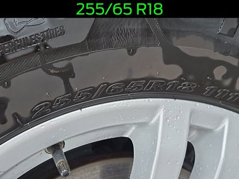 Used 2023 Ford Explorer XLT w/ Equipment Group 202A AWD/4WD image 50