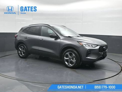 Used 2025 Ford Escape ST-Line AWD/4WD image 4