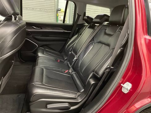 Certified 2022 Jeep Grand Cherokee L Limited AWD/4WD image 23