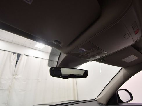 Used 2019 Volkswagen Atlas SE w/ Towing Package image 28