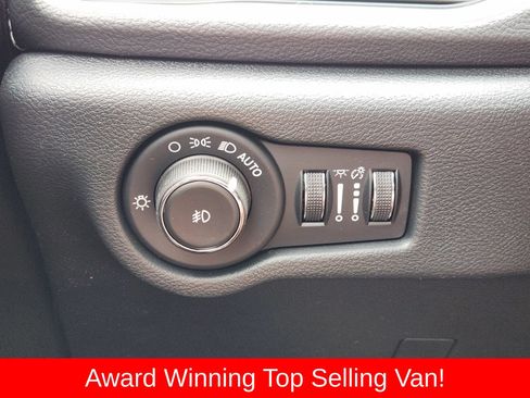 New 2026 Chrysler Pacifica Limited w/ Uconnect Theater Family Group FWD image 30