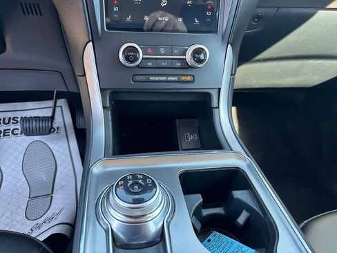 Used 2022 Ford Edge SEL image 19