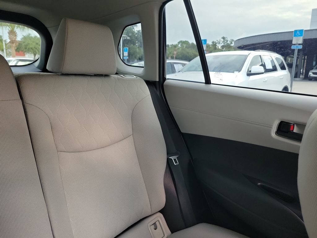 Used 2025 Toyota Corolla Cross L FWD image 14