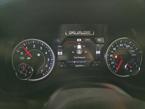 Used 2023 RAM 1500 Laramie AWD/4WD image 17
