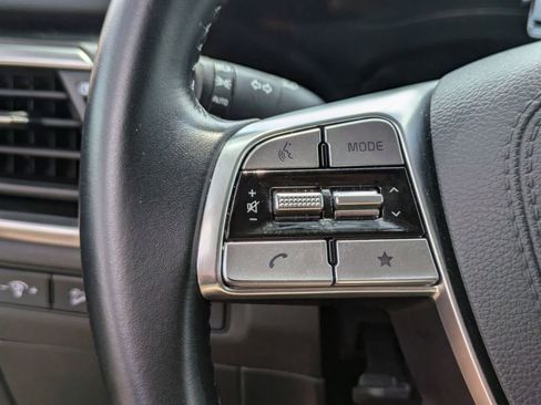 Used 2025 Kia Telluride S FWD image 19