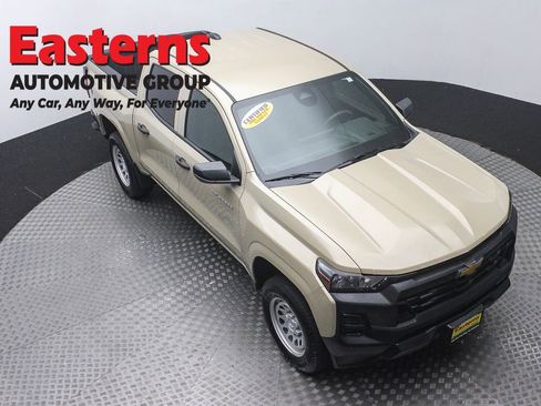 Used 2023 Chevrolet Colorado W/T RWD image 3